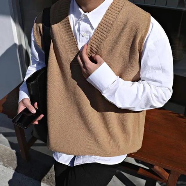 Aidase Sweater Vest Men V-neck Solid Simple Casual 2XL Oversize Spring Autumn Mens Vests Chic All-match Preppy Style Daily Outwear New