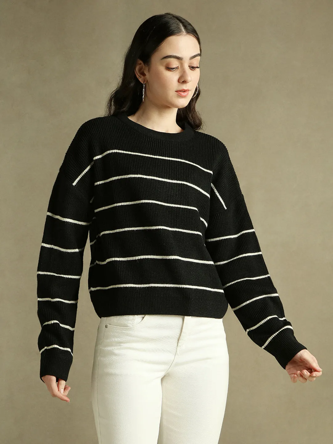 DL Woman Round Neck Striped Pullover Sweater